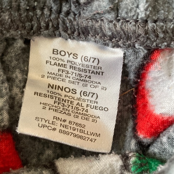 Super Mario Pajama Set - Picture 6 of 6